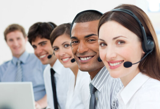 Unser Support Team an der Carestreamservice Hotline Unser Support Team an der Carestreamservice Hotline